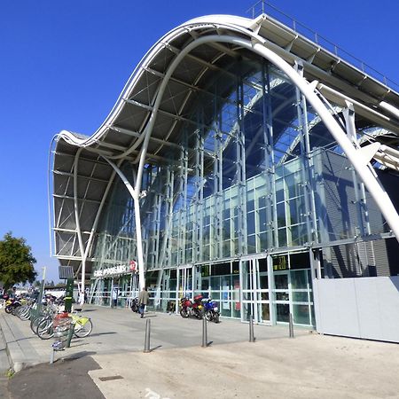 Apartament 37M2 Lumineux Face Gare Sncf, Wifi Et Cafe Et The Offerts Orlean Zewnętrze zdjęcie