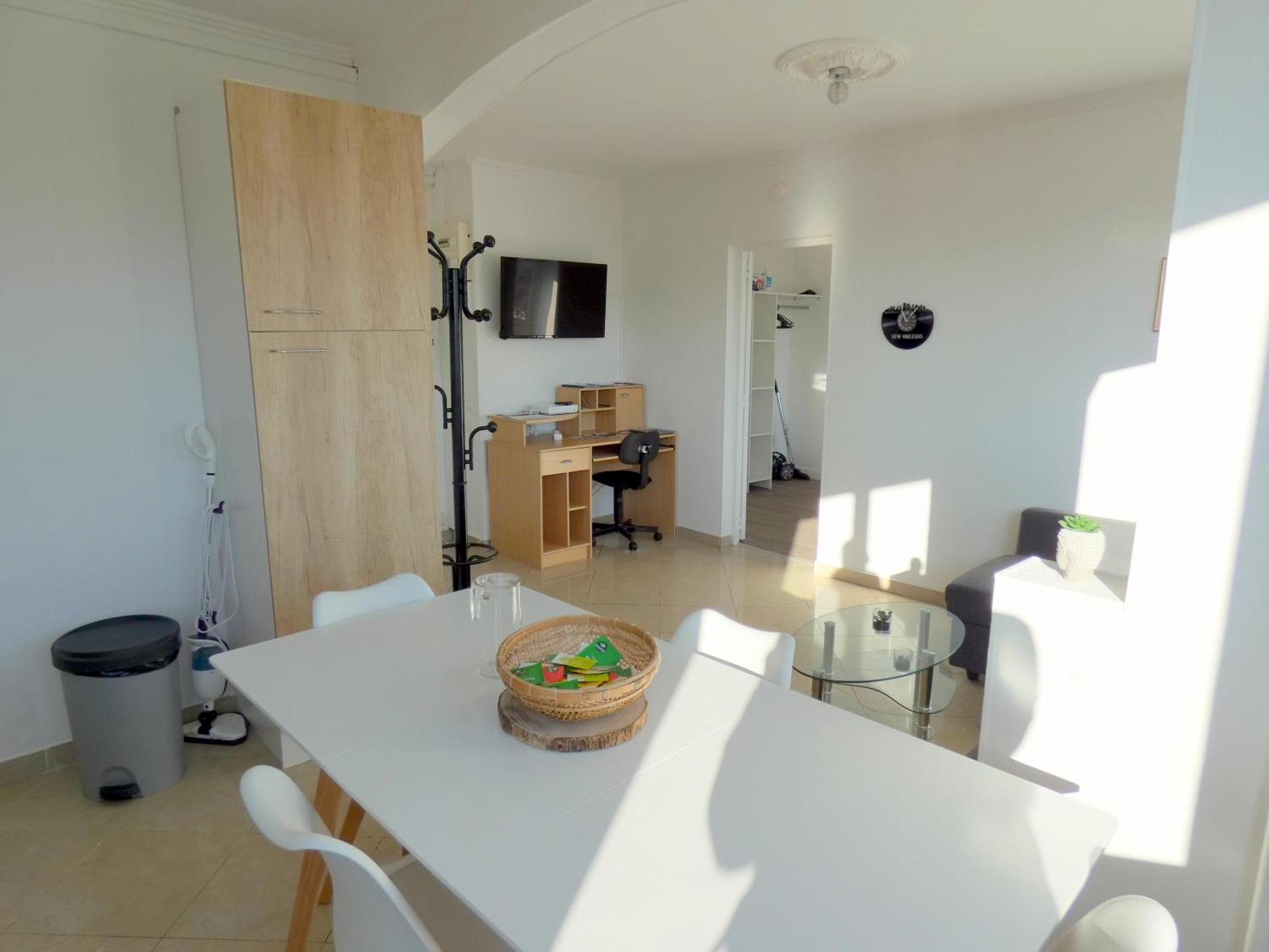 Apartament 37M2 Lumineux Face Gare Sncf, Wifi Et Cafe Et The Offerts Orlean Zewnętrze zdjęcie